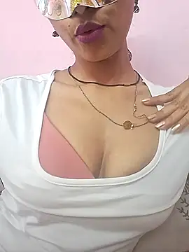 Nandinip2706 online show from 05-23-26, 10:19