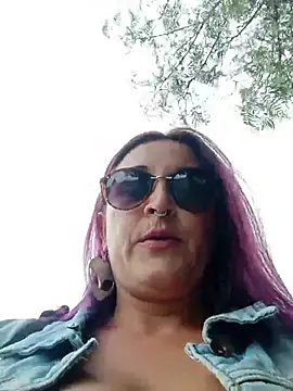 sophie banger online show from 05-21-26, 09:44