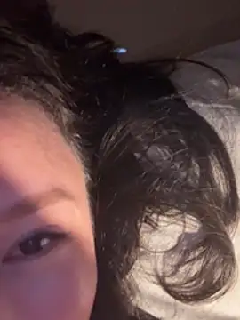 Krismil3 online show from 04-14-26, 01:06