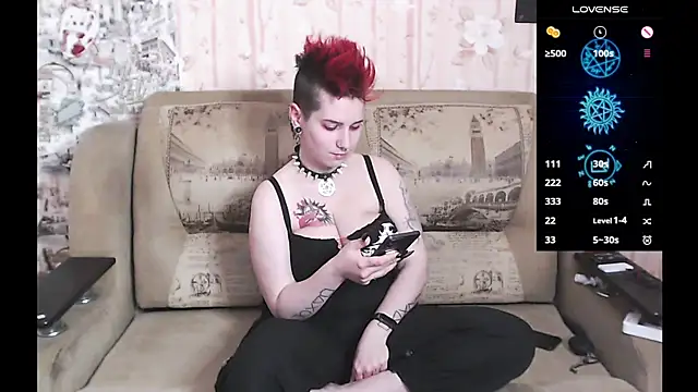 Snapshot of Miya_Wey_ chatting on 04-11-26, 10:36 Miya Wey online show from 04-11-26, 10:36