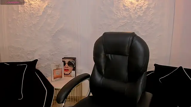 ChloePreston  online show from 02-08-26, 10:40