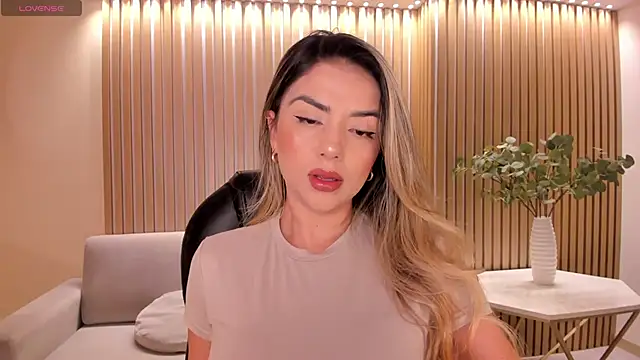 ChloePreston  online show from 06-12-26, 11:09