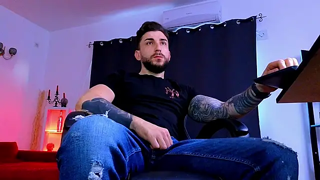 MightyAaron66 online show from 05-19-26, 03:24