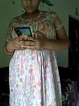 Snapshot of samitasharma chatting on 07-04-26, 06:30 samitasharma online show from 07-04-26, 06:30