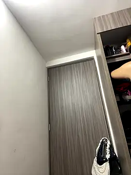 karla nill online show from 10-13-25, 06:19