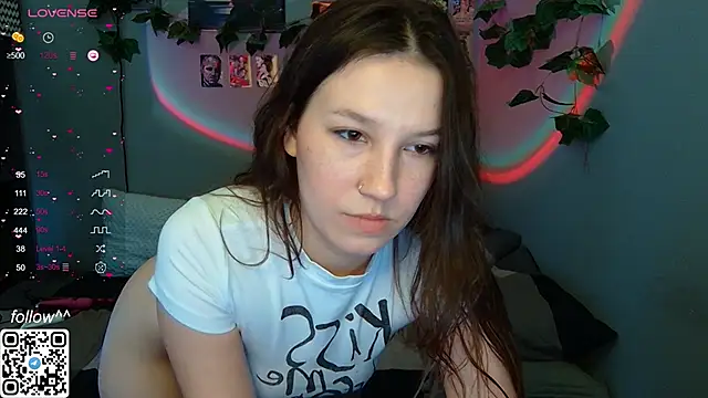 Cutie Vicky online show from 12-11-24, 06:25