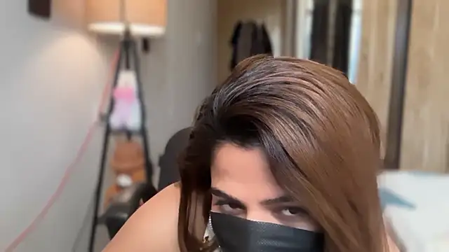 Hotty-Sana online show from 04-15-26, 05:25