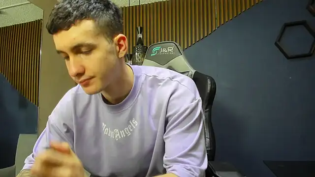 JacksonOlsenn online show from 03-04-25, 01:38