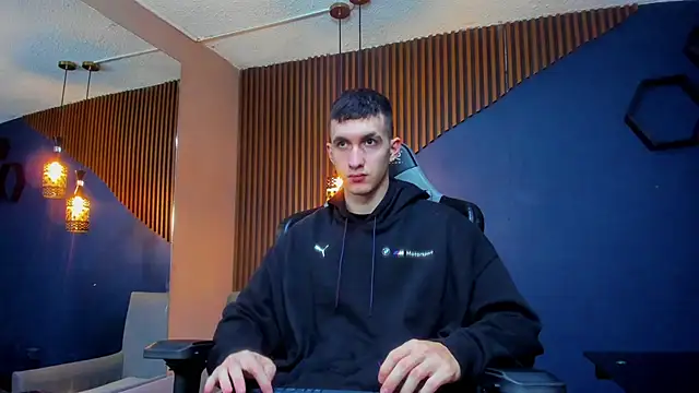 JacksonOlsenn online show from 03-10-25, 12:04