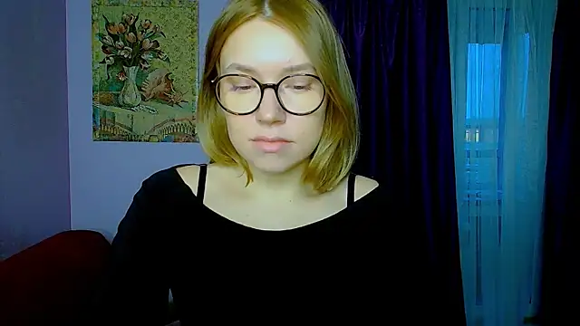 Snapshot of TaylorBre chatting on 11-17-25, 06:41 TaylorBre online show from 11-17-25, 06:41