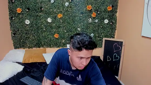 Snapshot of Lia_Jefferson chatting on 12-22-24, 11:54 Lia Jefferson online show from 12-22-24, 11:54