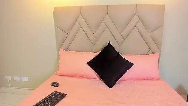 Isis Osman online show from 02-26-26, 07:46