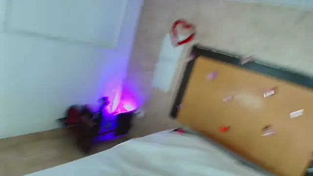 mialopez52 online show from 04-13-26, 06:02