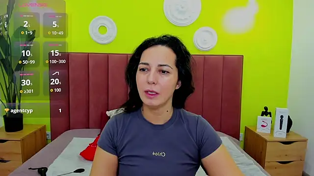 Linda Insatiable online show from 02-23-26, 01:36