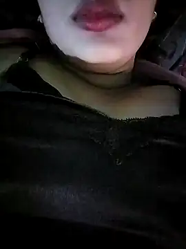 Miss-Siyaa online show from 12-18-24, 06:03