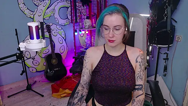 Snapshot of Cumpotik_Eve chatting on 06-14-26, 05:53 Cumpotik Eve online show from 06-14-26, 05:53