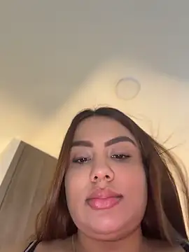Snapshot of valeria2019hot chatting on 05-21-26, 12:34 valeria2019hot online show from 05-21-26, 12:34