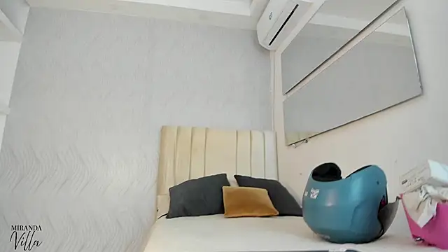 miranda villa online show from 03-31-26, 12:16