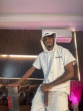 AaronCruz  online show from 03-13-26, 02:45