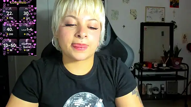 Snapshot of sammymoon chatting on 07-01-26, 03:45 sammymoon online show from 07-01-26, 03:45