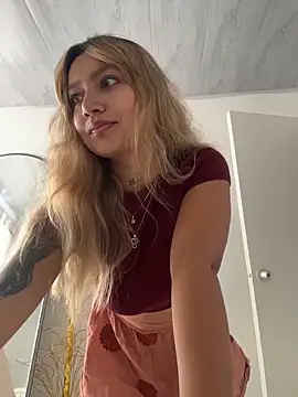 amanda-medrano1 online show from 04-06-26, 03:13