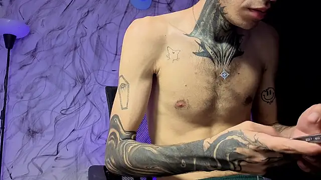 Snapshot of Saturno_v chatting on 07-01-26, 02:13 Saturno v online show from 07-01-26, 02:13