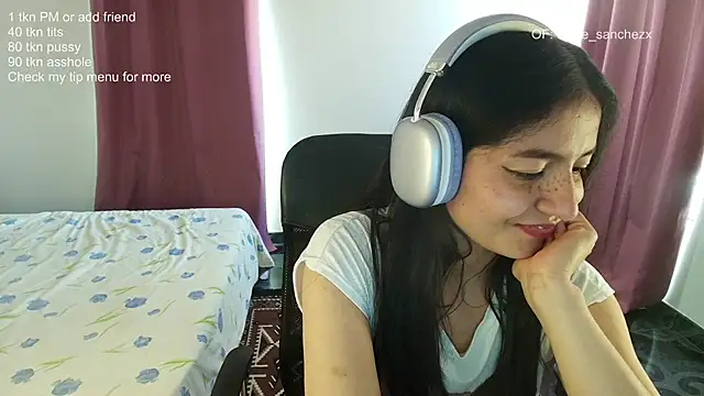 ChloeSanchezx online show from 03-11-26, 07:31