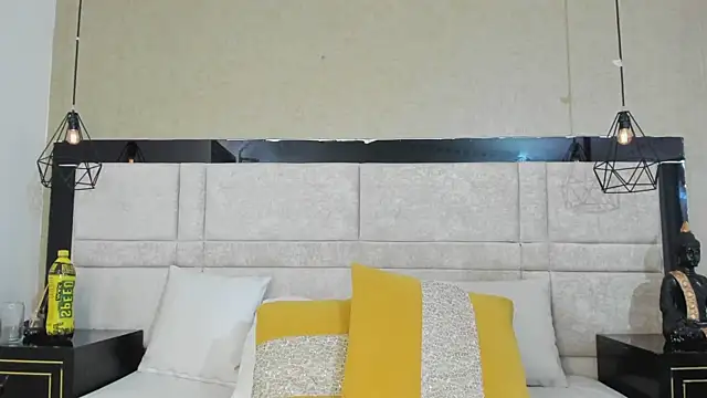 Snapshot of kimCosseyy chatting on 01-14-26, 03:34 kimCosseyy online show from 01-14-26, 03:34