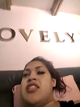 Snapshot of kimCosseyy chatting on 01-17-26, 12:59 kimCosseyy online show from 01-17-26, 12:59