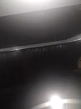 Snapshot of kimCosseyy chatting on 03-30-26, 02:01 kimCosseyy online show from 03-30-26, 02:01