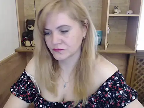 DaniellaKiss online show from 05-27-26, 08:11