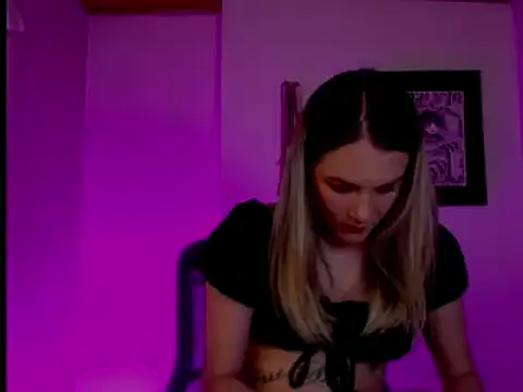 Snapshot of kim_jeins11 chatting on 01-10-25, 11:08 kim jeins11 online show from 01-10-25, 11:08