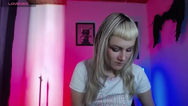 Snapshot of kim_jeins11 chatting on 09-19-25, 05:57 kim jeins11 online show from 09-19-25, 05:57