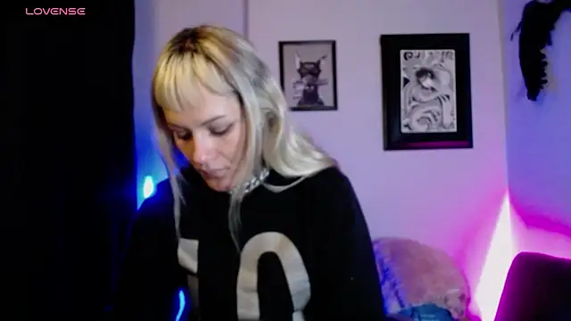 Snapshot of kim_jeins11 chatting on 10-16-25, 03:51 kim jeins11 online show from 10-16-25, 03:51