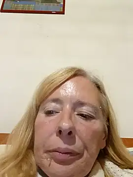 Snapshot of Ladykiss833 chatting on 03-09-26, 07:51 Ladykiss833 online show from 03-09-26, 07:51