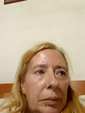 Snapshot of Ladykiss833 chatting on 03-15-26, 08:48 Ladykiss833 online show from 03-15-26, 08:48