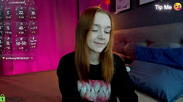 Lesi Moonie01 online show from 04-05-26, 08:55