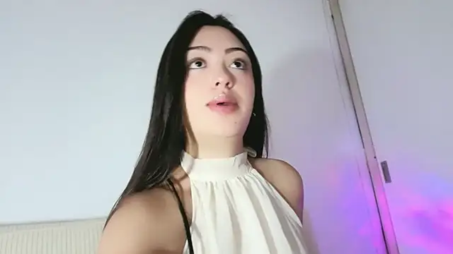 Sweet-Sophiee online show from 07-27-26, 01:45