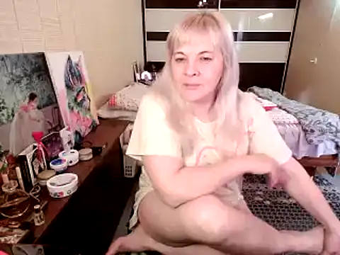 Lia Laguna77 online show from 05-18-26, 04:13