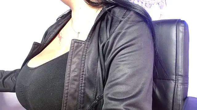 Snapshot of violletha chatting on 05-09-26, 12:32 violletha online show from 05-09-26, 12:32