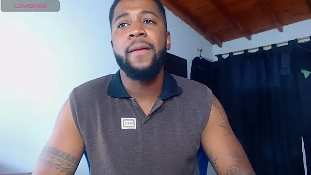 Snapshot of Drake_Nassir4 chatting on 06-20-26, 05:32 Drake Nassir4 online show from 06-20-26, 05:32