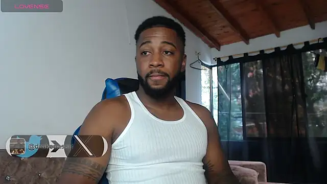 Snapshot of Drake_Nassir4 chatting on 07-19-26, 06:44 Drake Nassir4 online show from 07-19-26, 06:44