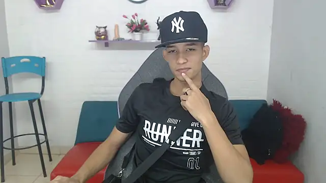 jose sexycumm online show from 03-03-25, 06:12