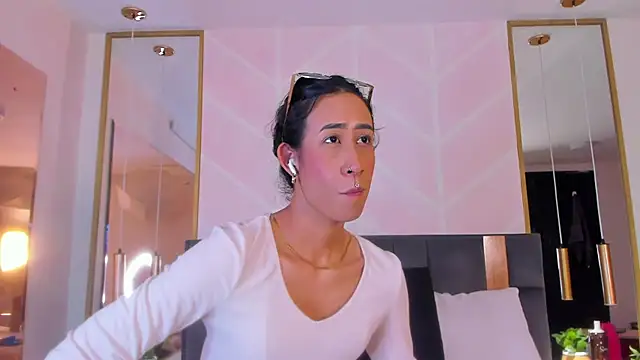 GabyPetit online show from 11-10-25, 08:08