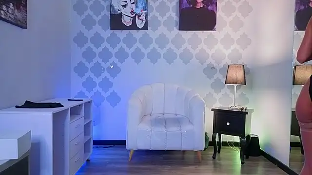 Snapshot of GabyPetit chatting on 07-14-26, 07:52 GabyPetit online show from 07-14-26, 07:52