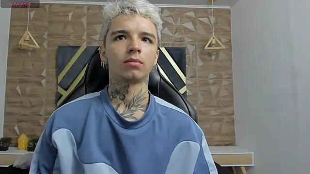 Ian Castillo  online show from 02-23-26, 11:18