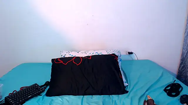 Snapshot of Stacyhunterxxx chatting on 02-03-26, 06:00 Stacyhunterxxx online show from 02-03-26, 06:00