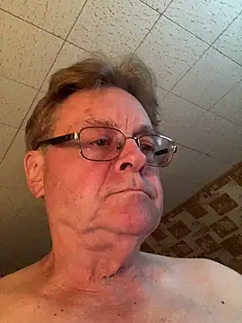 Snapshot of Tonybaloney1972 chatting on 05-20-26, 10:32 Tonybaloney1972 online show from 05-20-26, 10:32