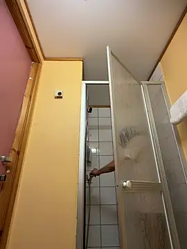 wolfwhite95 online show from 04-07-26, 11:04