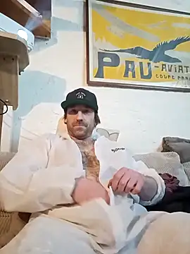 Snapshot of Crookedcook82@xh chatting on 03-31-26, 07:36 Crookedcook82xh online show from 03-31-26, 07:36